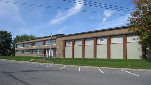 Les autorités municipales de Richmond espèrent un dénouement rapide dans le dossier de la vente des anciennes écoles