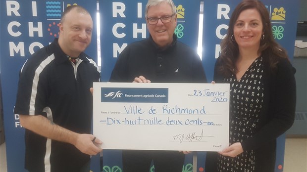 Richmond reçoit 18 200 $ de Financement Agricole Canada