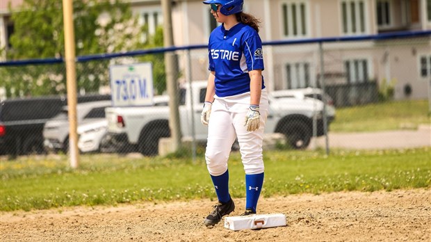 Deux jeunes de la région se rendront aux championnats provinciaux féminins de baseball