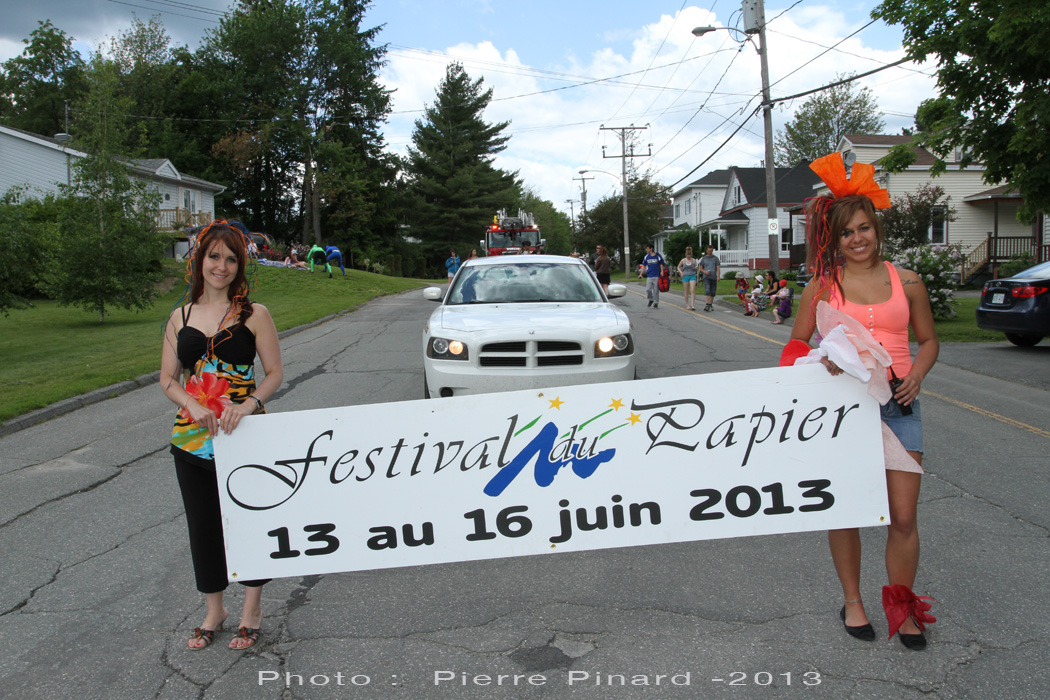 Parade du Festival du Papier 2013