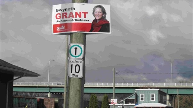 Des affiches électorales encore bien en vue à Richmond.