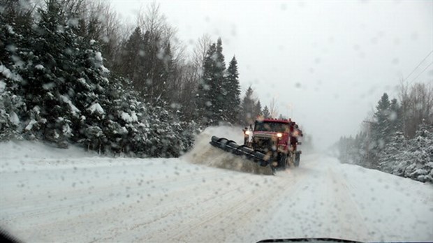 OPÉRATEURS DE CHASSE-NEIGE AU QUÉBEC