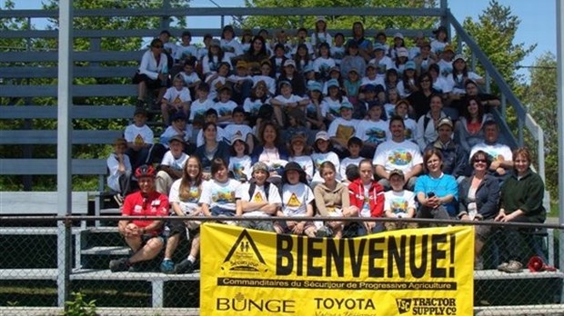 80 enfants de l’École de l’Arc-en-ciel de St-François-Xavier-de-Brompton participent à un Sécurijour
