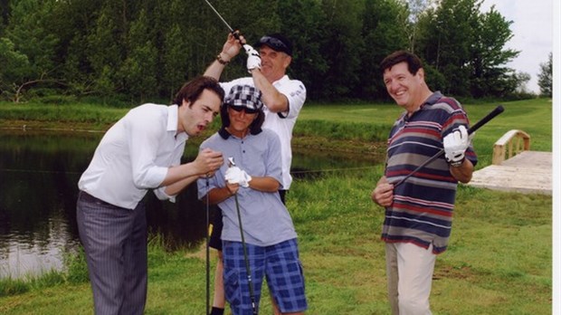 Etienne-Alexis Boucher et Les amis  du C.H.U.S. de St-François-Xavier soulignent le succès du dernier tournoi de golf