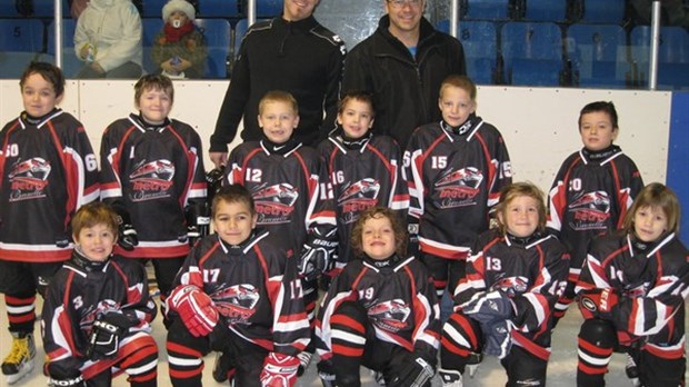 Ste-Foy et Drummondville remportent les titres au tournoi novice de Richmond