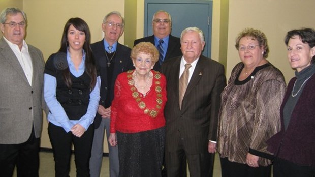 Mme Hélène Viger et la SSJB Mixte perpétue une tradition unique en Estrie