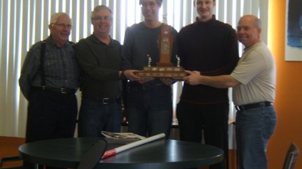 Les gagnants du tournoi de fermeture du club de curling