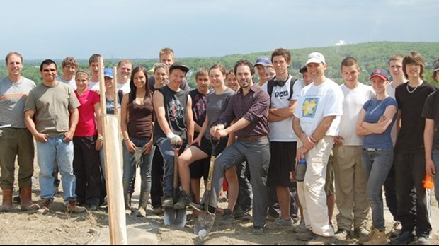 Plantation de 400 arbres pour compenser les émissions de GES dans le Val Saint-François