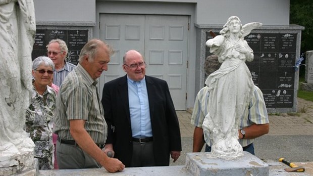 Les Chevaliers soulignent la réfection du Christ sur la croix