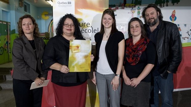 Remise des prix de reconnaissance Essor 2010. L'école l'Arc-en-Ciel de St-François honorée