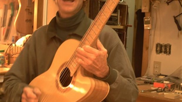 La guitare du luthier Marc Saumier s’est retrouvée à la page Great Acoustics d’un important périodique américain