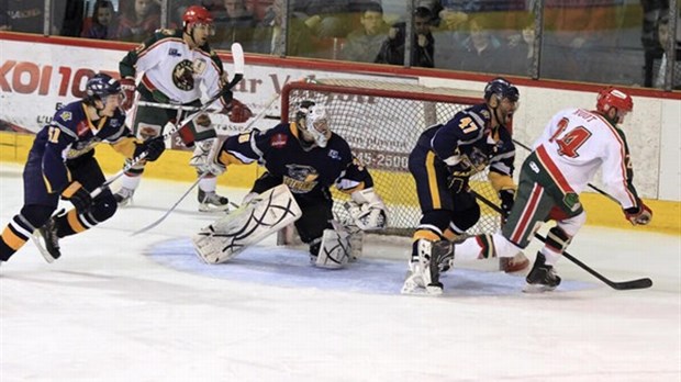 Le Wild triomphe 4 à 2 de Thetford Mines à Windsor