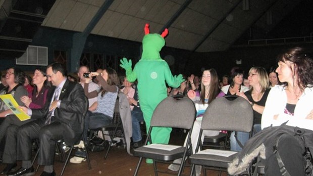 Un spectacle « Juste pour rire » produit par des élèves des écoles d’Asbestos, Danville et Windsor