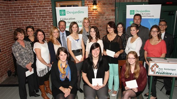 Remise des bourses Magella-Massé de la Caisse Desjardins du Centre du Val-Saint-François