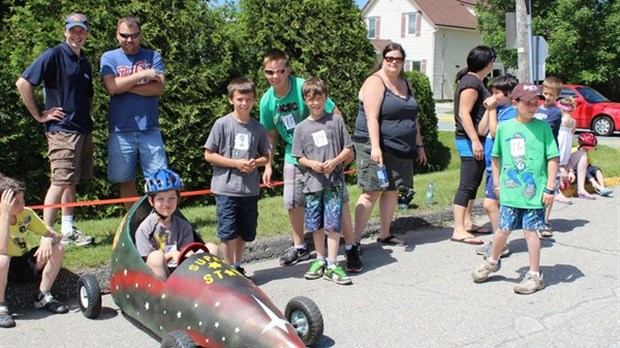 Une quinzaine de jeunes ont participé aux courses de boîtes à savon