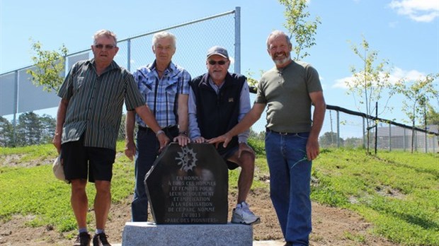 Inauguration du parc des Pionniers dans le cadre du tournoi des familles à Saint-François