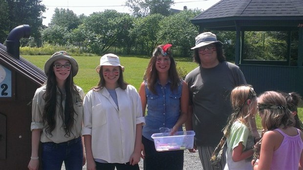 L’archéologie a suscité l’attention de plusieurs participants à la Poudrière de Windsor