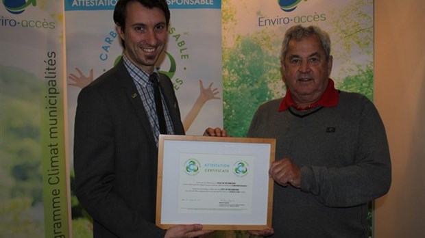 La Ville de Richmond obtient la reconnaissance CarboresponsableMC d’Enviro-accès