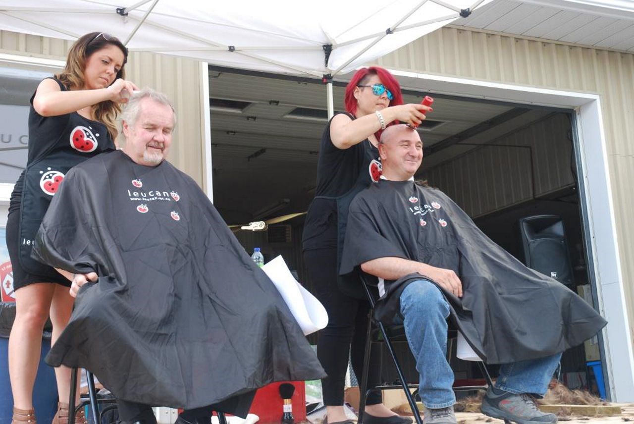 Les pompiers, le maire et un conseiller de SaintDenis soutiennent Leucan