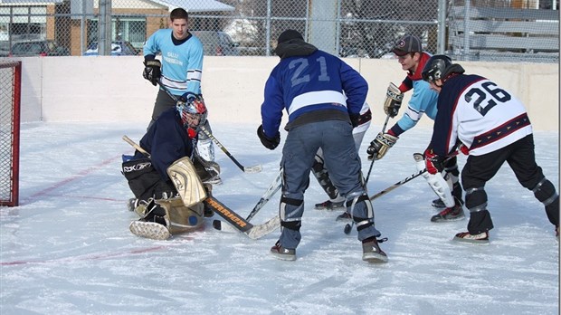 Tournoi annuel de hockey bottine de Racine