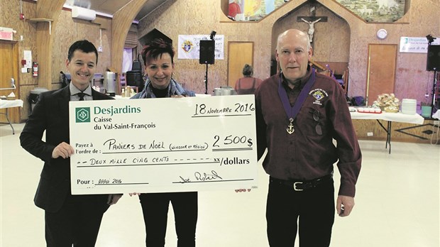 2 500 dollars pour les paniers de Noël à Windsor
