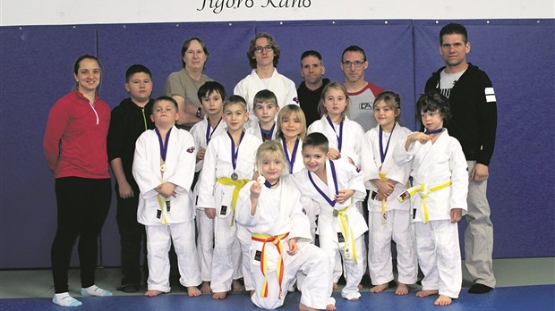Une belle réunion de judokas à Asbestos-Danville