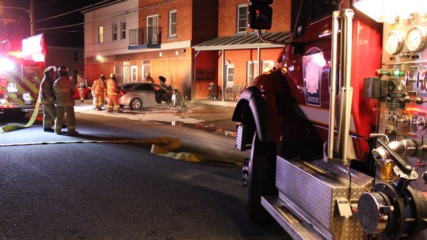 Incendie d’un véhicule sur la rue Greenlay Sud