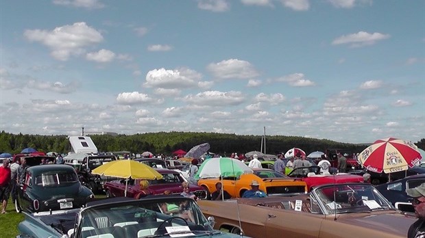 Le Club des voitures anciennes de Sherbrooke s’implique pour les gens d’ici !