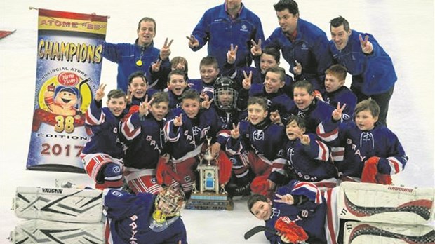 Le Grayson champion du tournoi Atome de Warwick 