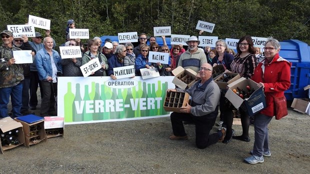 Un projet pilote de dépôt volontaire du verre souligné à l’Écocentre