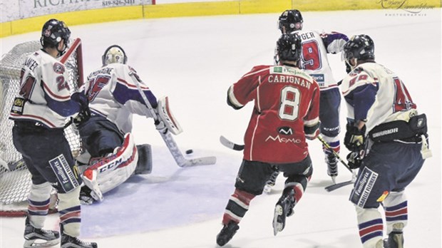 Spectaculaire remontée du Wild de Windsor à Plessisville