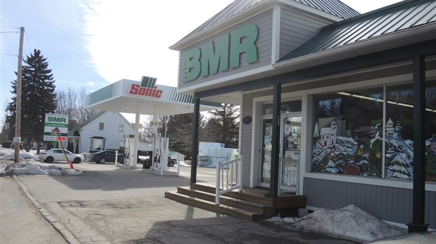 La bannière BMR/Sonic s’installe à Kingsey Falls
