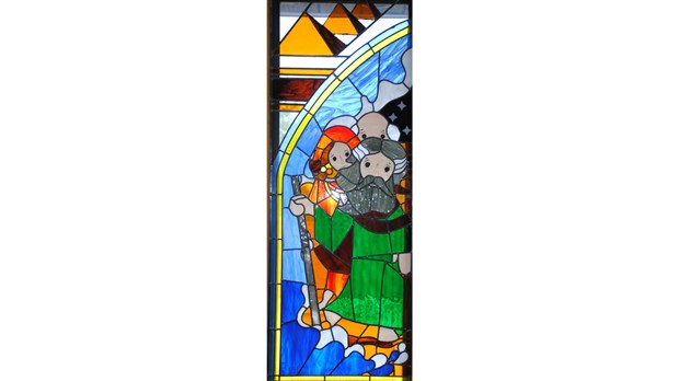 Les vitraux de St-Denis : une œuvre originale