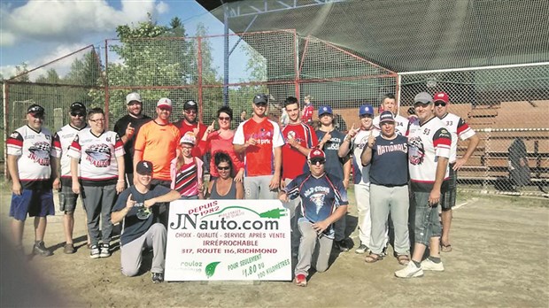 Pow-Wow 2017 : un tournoi de balle lente réussi malgré la pluie
