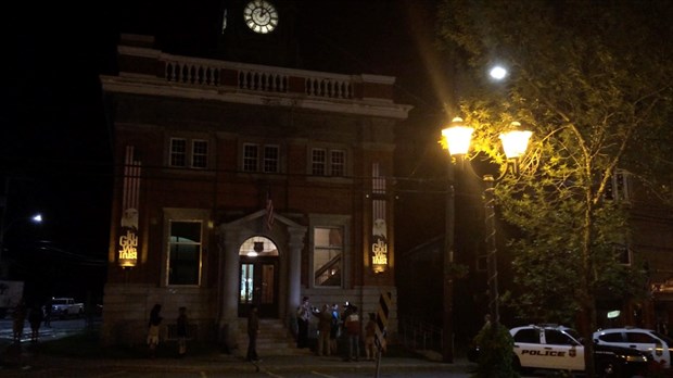Projection gratuite de Bon cop, Bad cop 2 à Danville