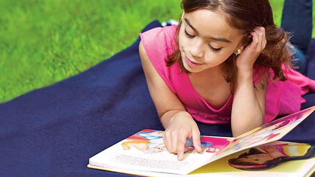 « Un livre en cadeau » : Pour nourrir l’imaginaire et la piqûre de la littérature jeunesse