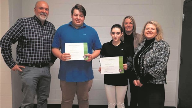 Deux élèves de l’Escale se méritent des bourses pour leur persévérance scolaire