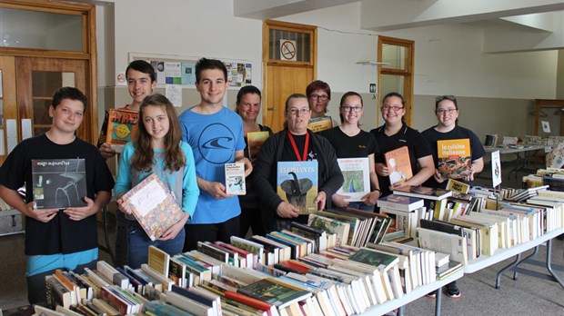Des centaines de livres au centre communautaire