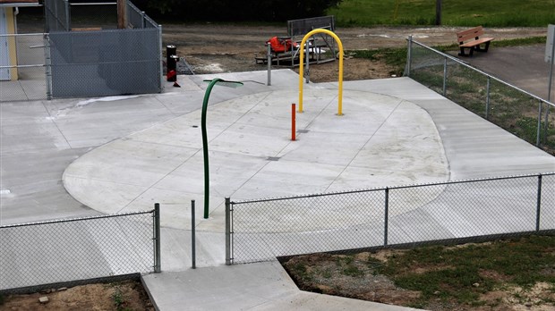 Installation de jeux d’eau à la piscine municipale 