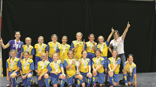 U12F championnes du tournoi Festi-Tour national de Magog