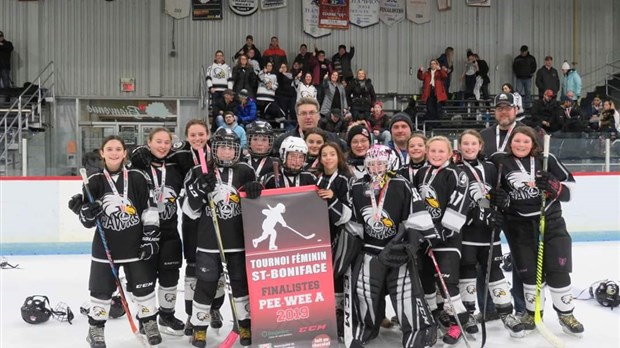 Les Hawksgirls Pee Wee A, finalistes à St-Boniface