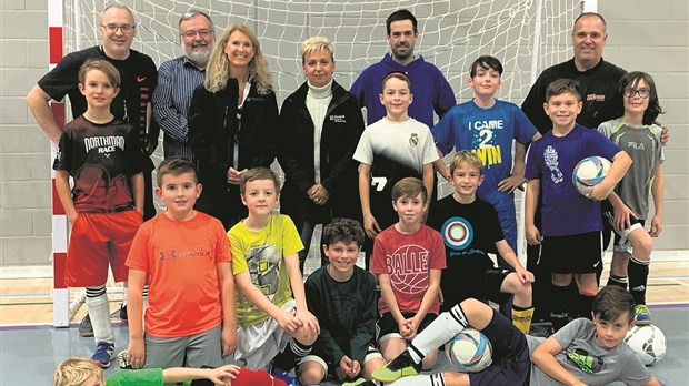L’équipe du Futsal et les commanditaires