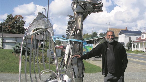 Indra Singh: faire de la ferraille son métier d’Art