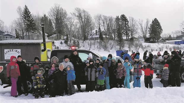 Une journée d’initiation à la pêche blanche enrichissante pour les jeunes