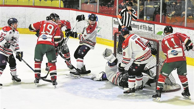 Loups vs. Desjardins-Wild : Début à La Tuque 
