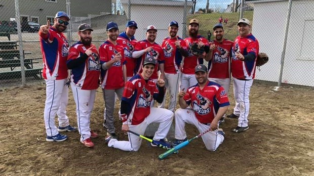 Les Mineurs d’Asbestos remportent les honneurs du tournoi de Johnville