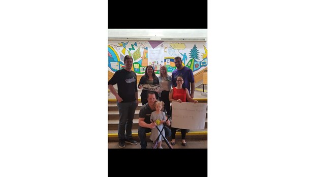 Le tournoi de balle : 3 600$ aux écoles anglophones de Richmond