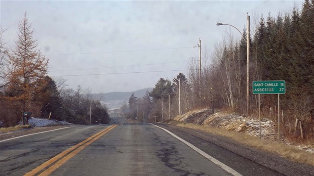 Une collision fait deux blessés tôt lundi matin à Asbestos