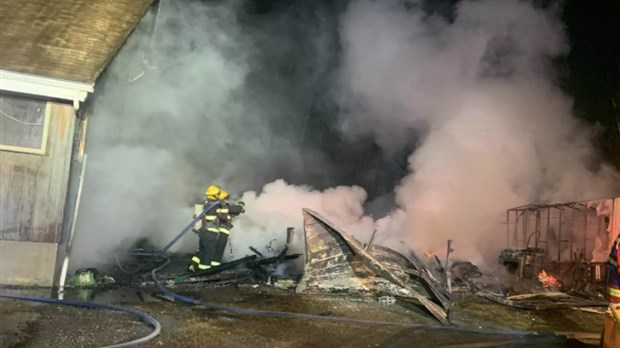 Une résidence lourdement endommagée par le feu à Ulverton