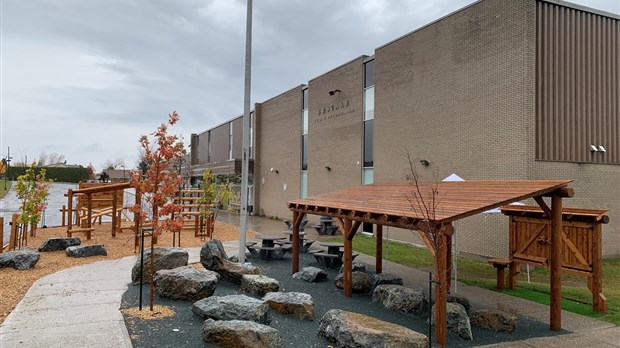 L’Escale inaugure sa nouvelle cour d’école